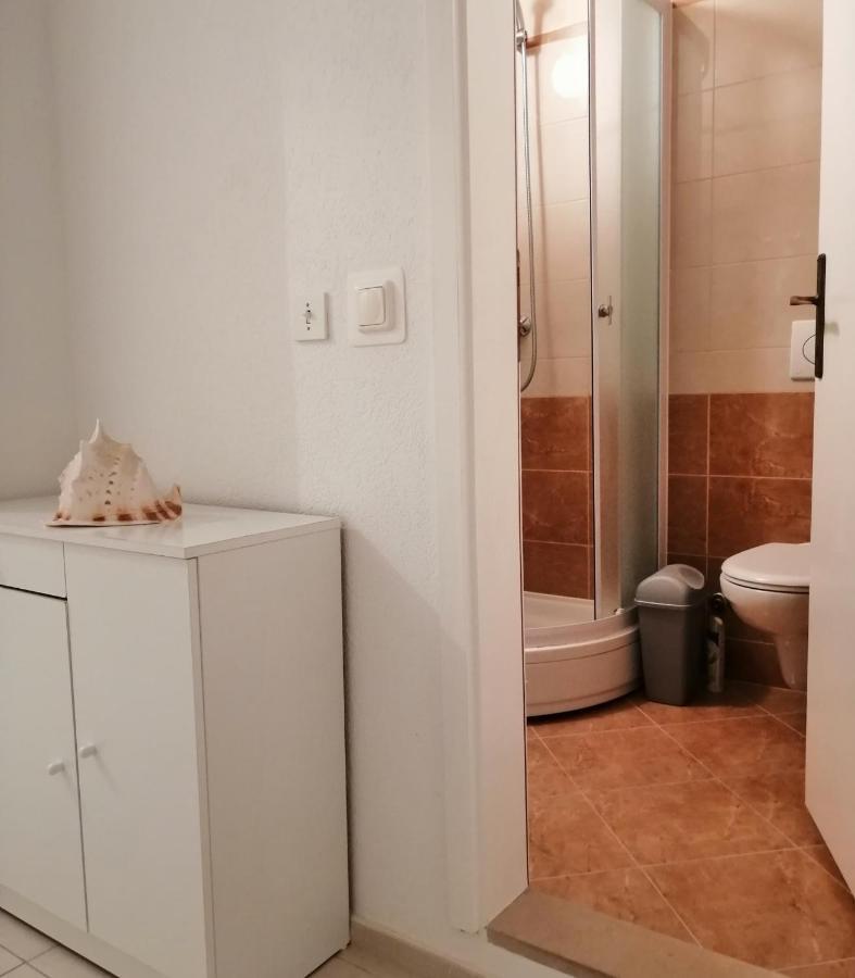 Apartment Aria Baska Voda Luaran gambar